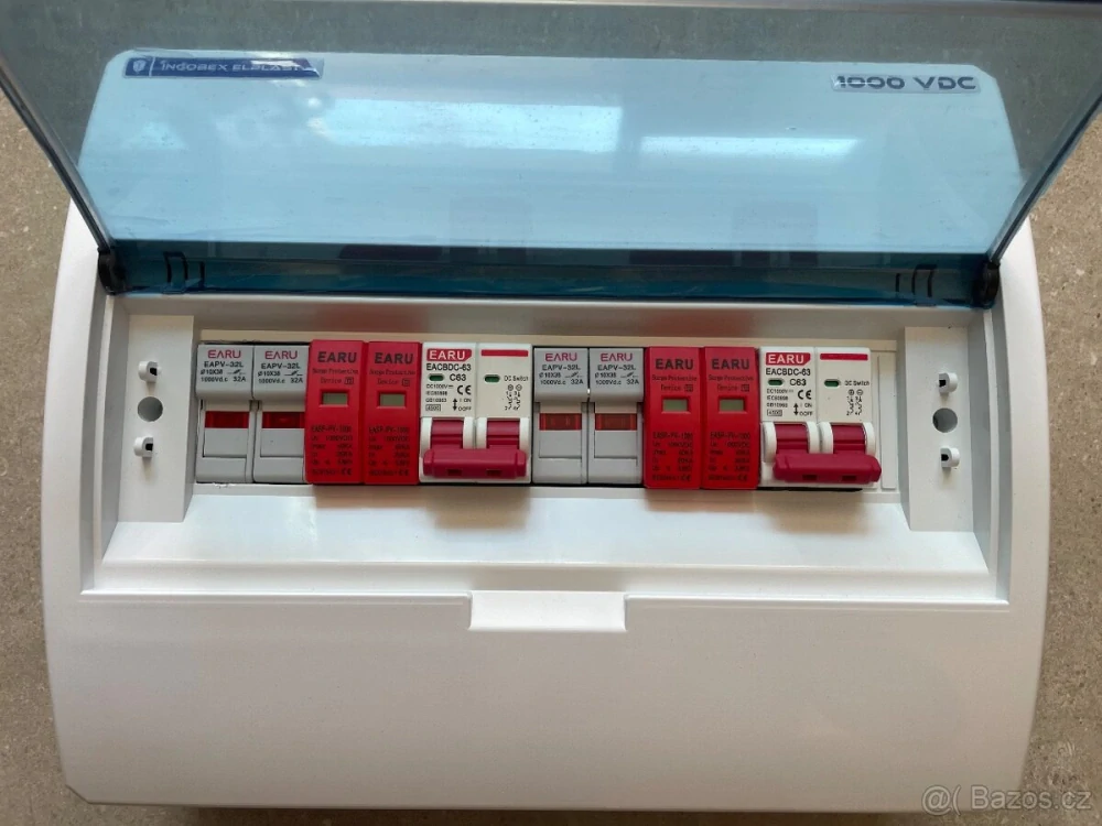 Fotovoltaický rozvaděč pro dva stringy
